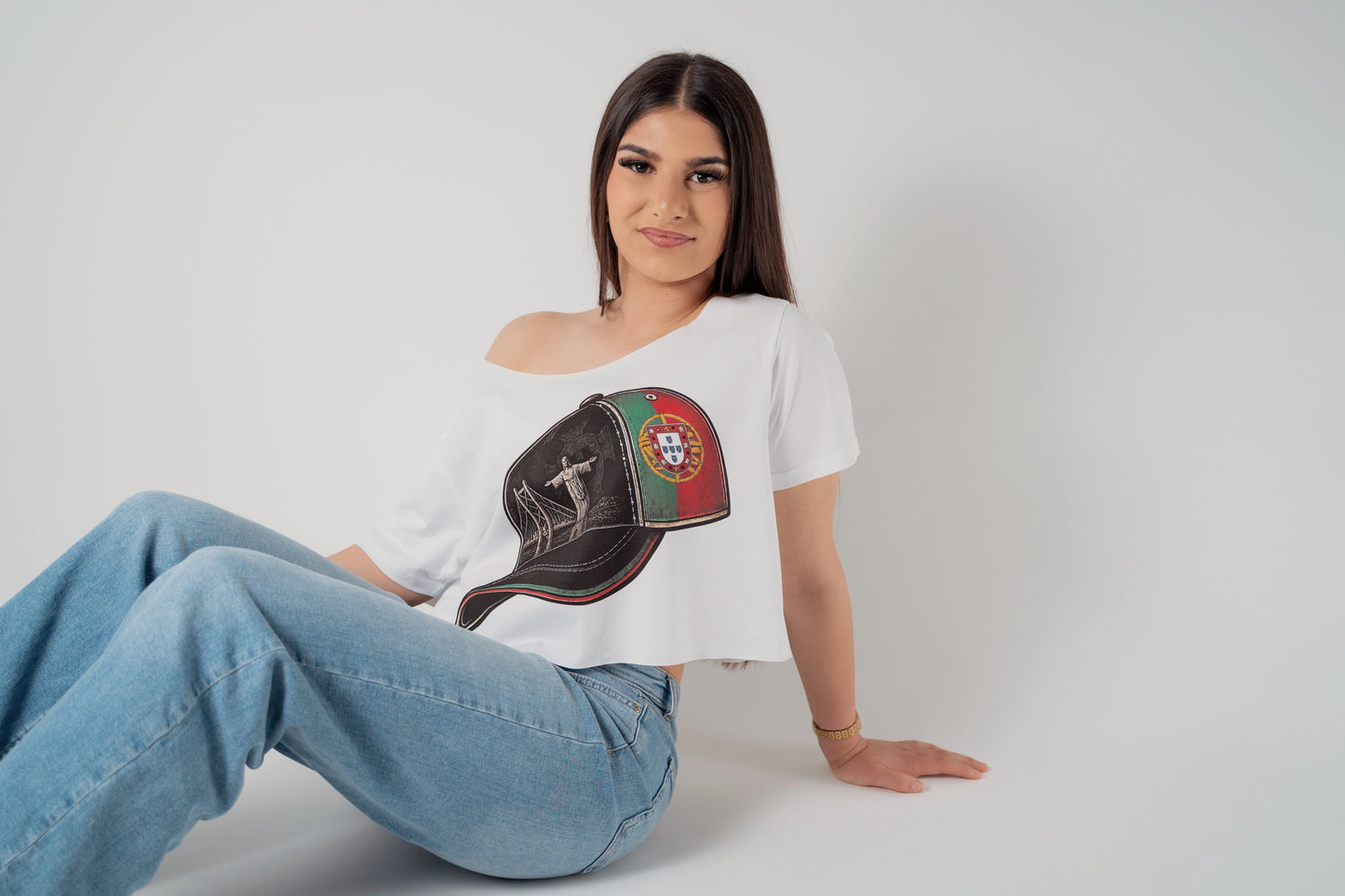 Portugal off-shoulder Tee